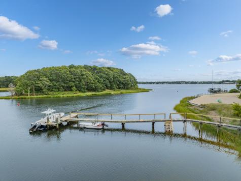 359 Baxter Neck Road Barnstable MA 02648