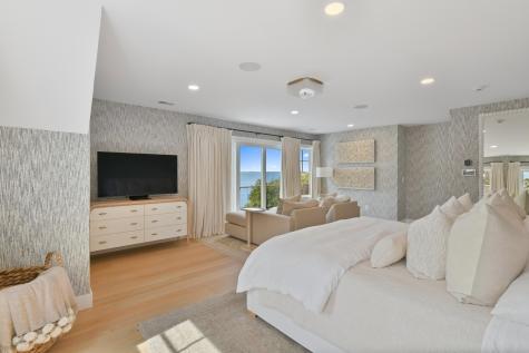 24 Westwood Road Falmouth MA 02556