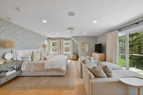 24 Westwood Road Falmouth MA 02556