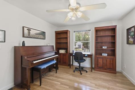 8 Ruth Terrace Falmouth MA 02536