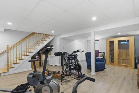 8 Ruth Terrace Falmouth MA 02536