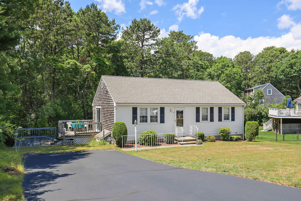 4 Ryder Circle Sandwich MA 02563