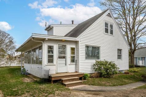 2 Montauk Street Falmouth MA 02536
