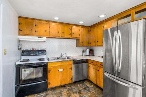 2 Montauk Street Falmouth MA 02536