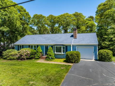 18 Goat Field Lane Barnstable MA 02601