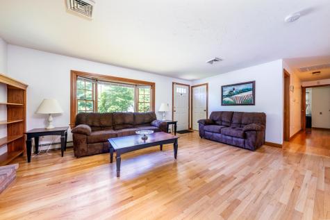 18 Goat Field Lane Barnstable MA 02601