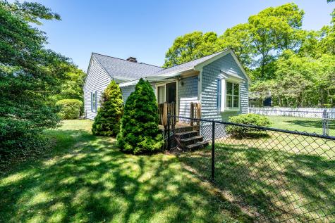18 Goat Field Lane Barnstable MA 02601