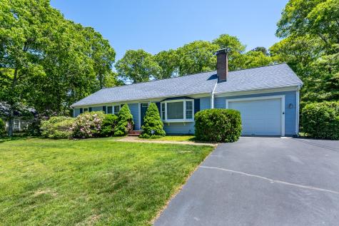 18 Goat Field Lane Barnstable MA 02601