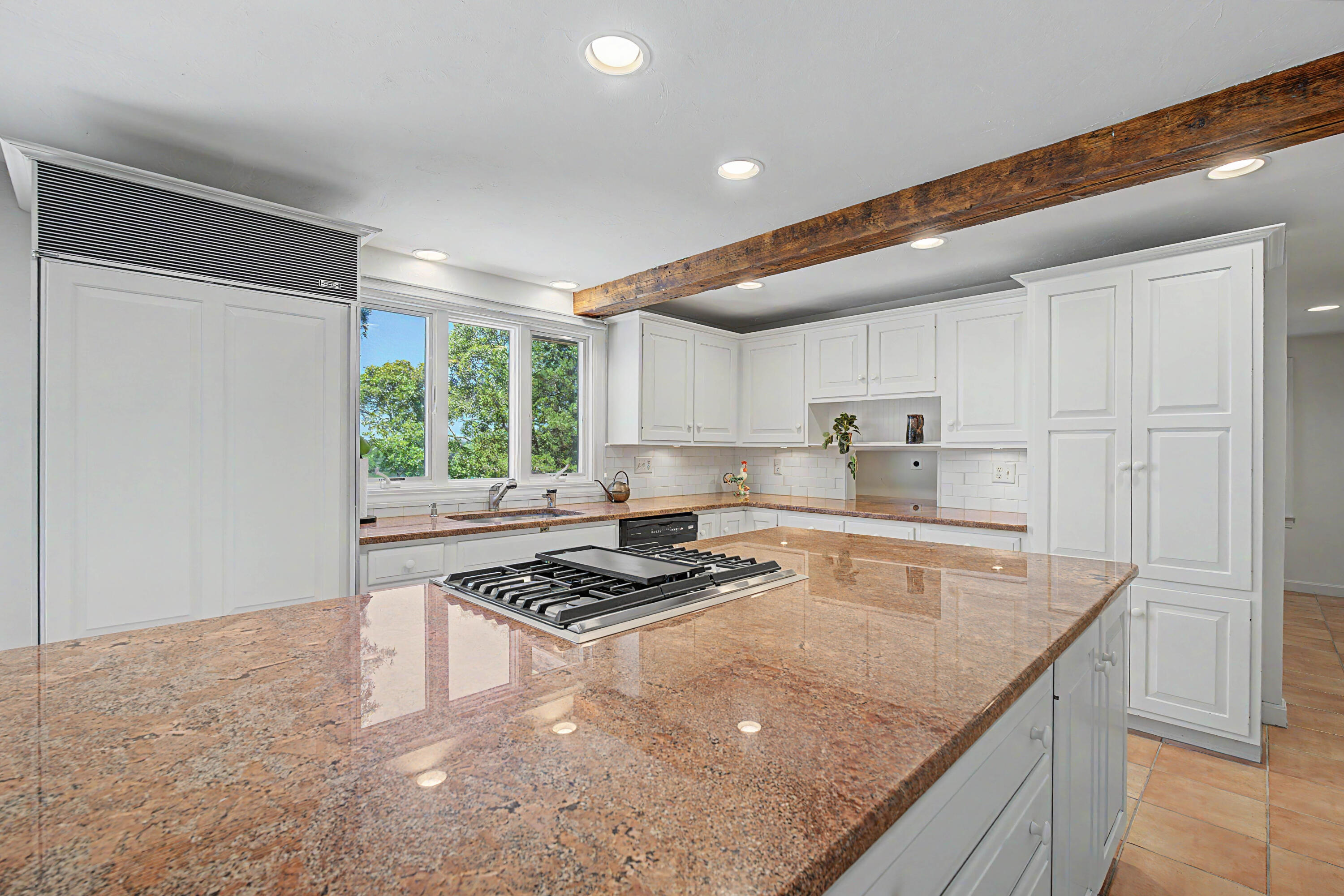 4 Maureens Way MA 02638