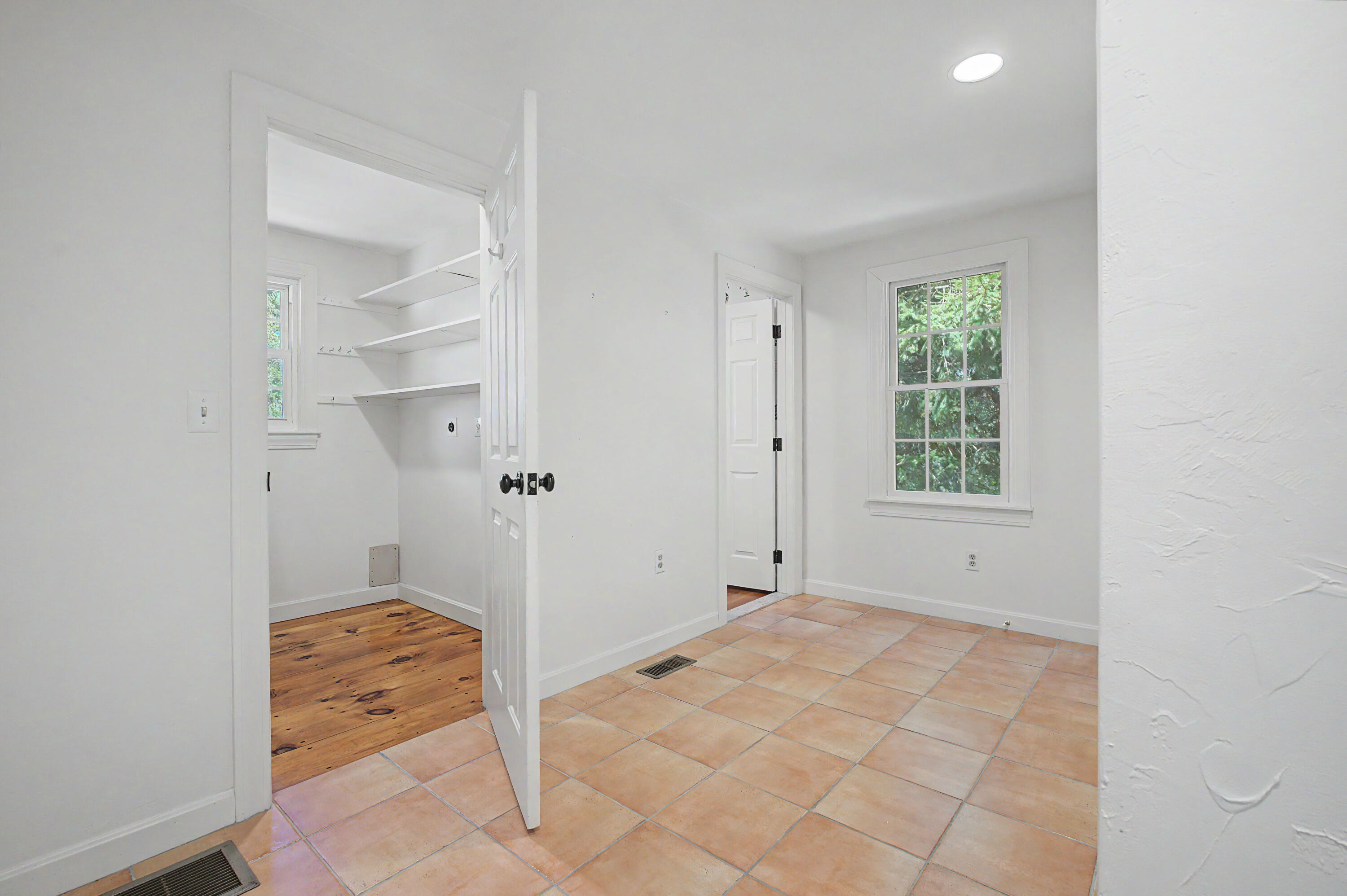 4 Maureens Way MA 02638