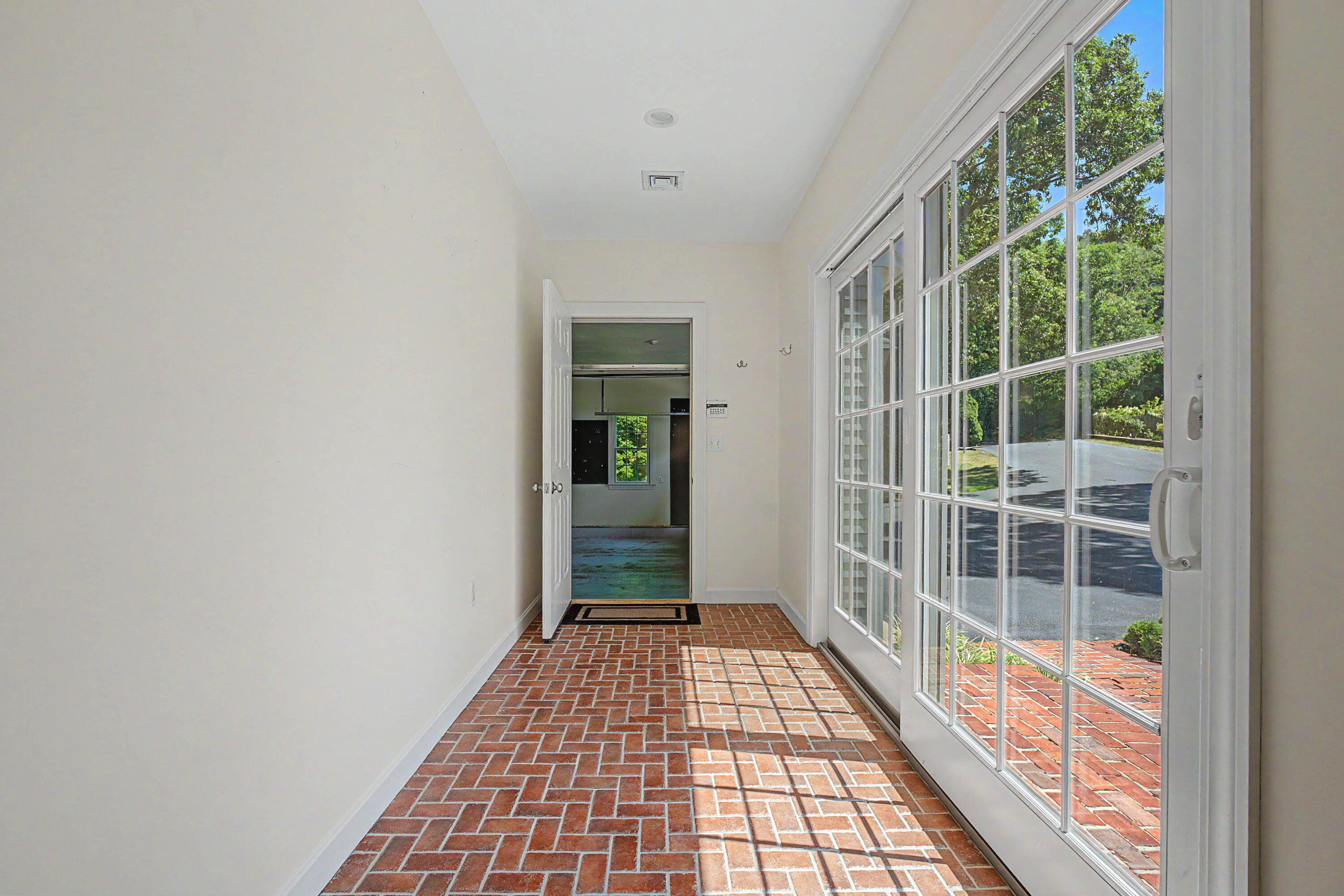 4 Maureens Way MA 02638