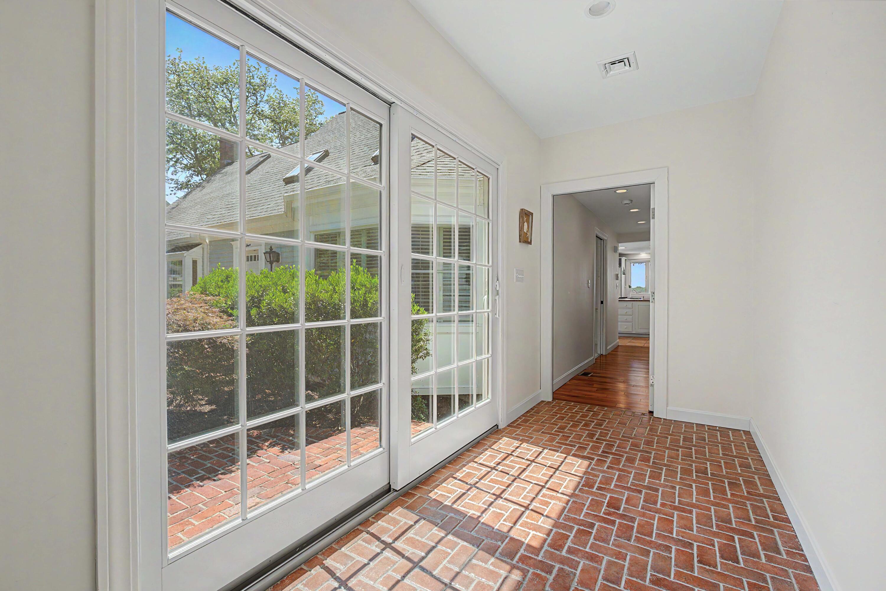 4 Maureens Way MA 02638