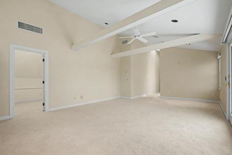 4 Maureens Way MA 02638