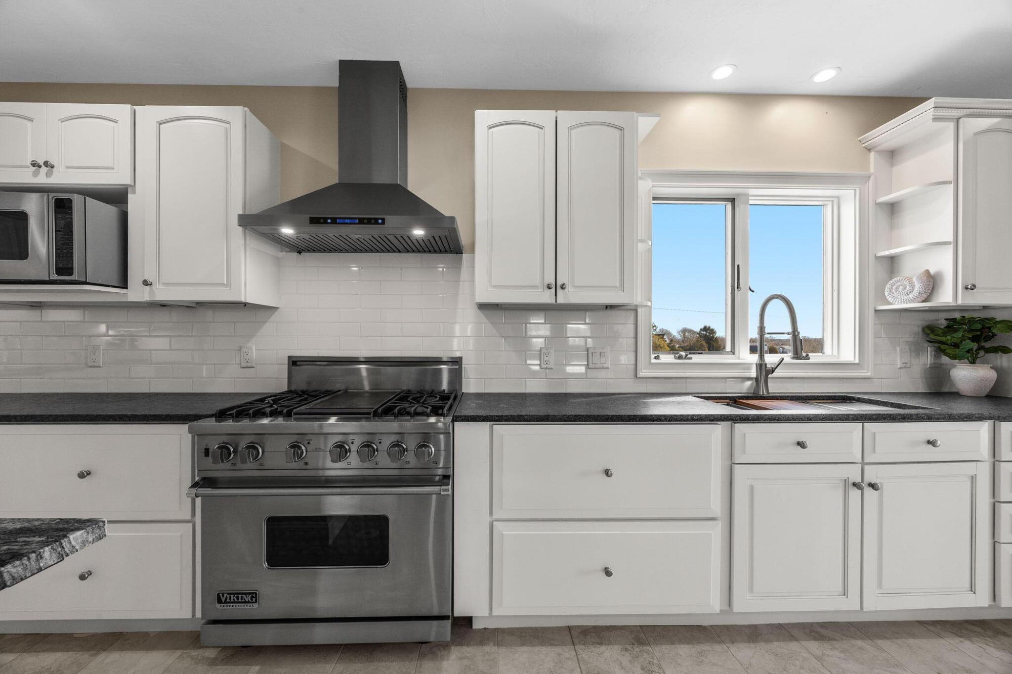12 Groveland Street Wareham MA 02532