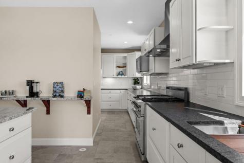 12 Groveland Street Wareham MA 02532