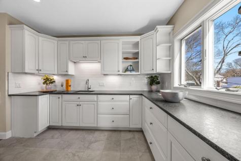 12 Groveland Street Wareham MA 02532