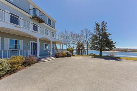 12 Groveland Street Wareham MA 02532
