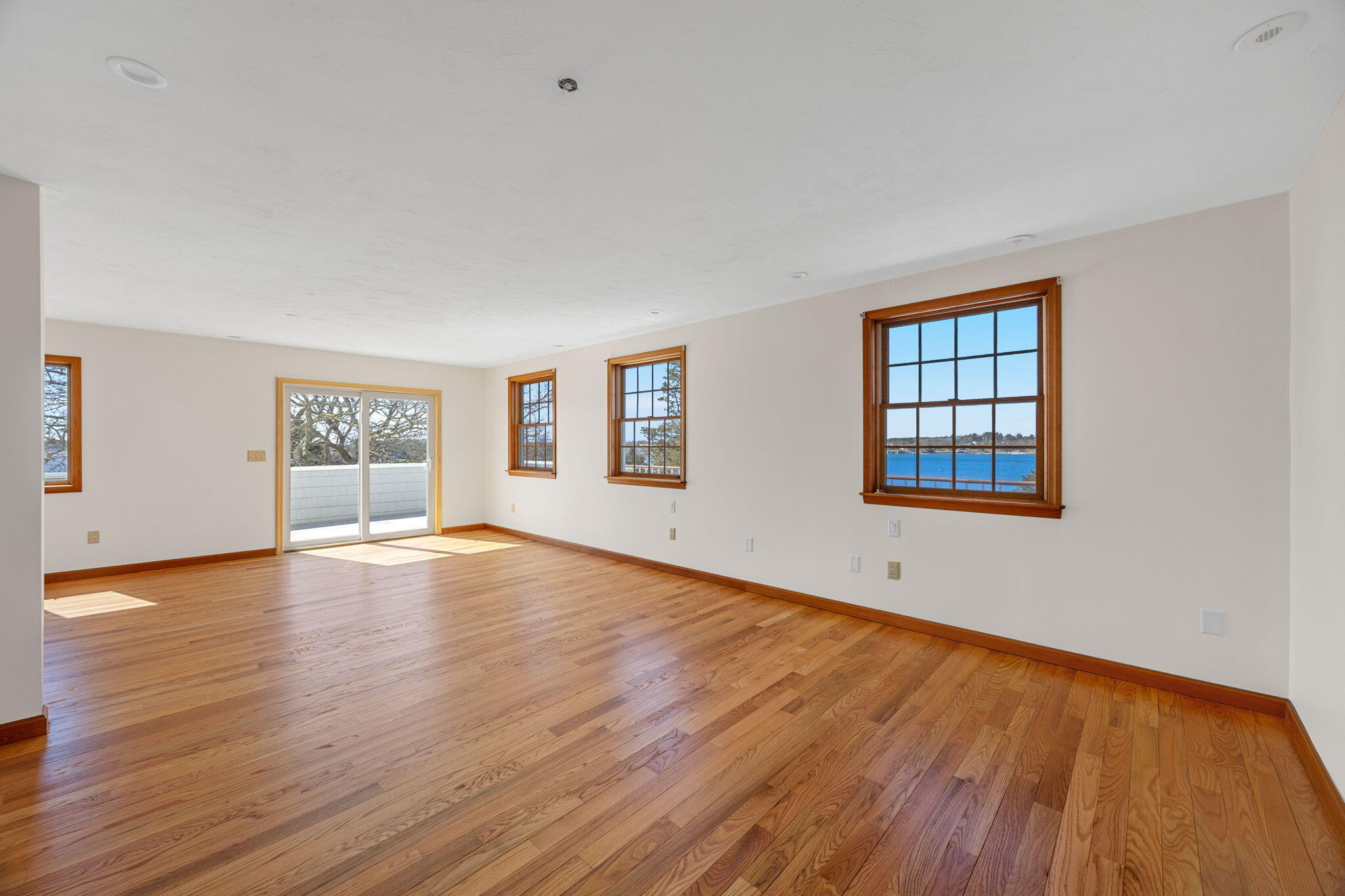 12 Groveland Street Wareham MA 02532