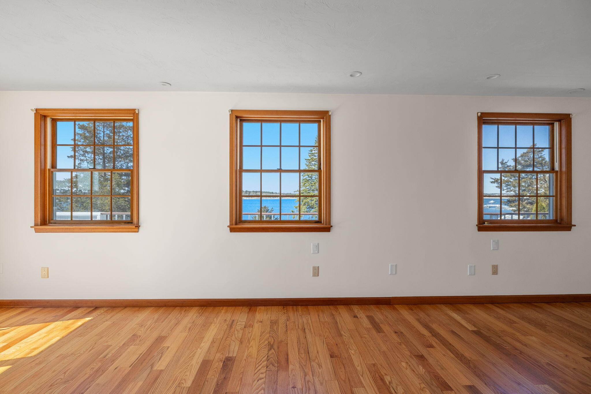 12 Groveland Street Wareham MA 02532