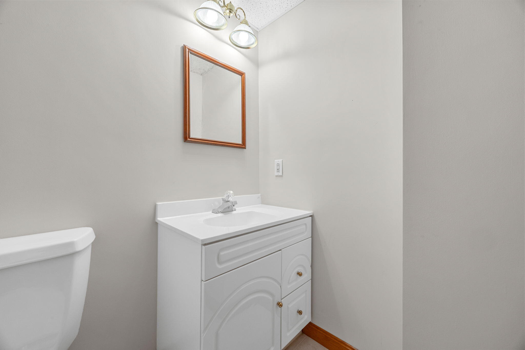 12 Groveland Street Wareham MA 02532