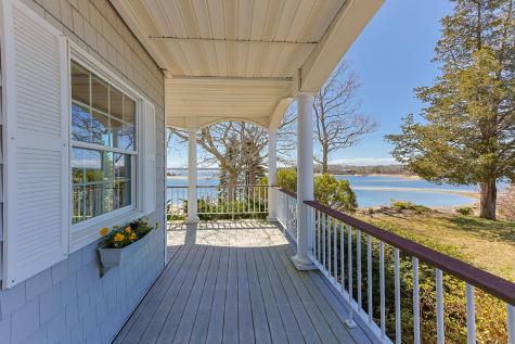 12 Groveland Street Wareham MA 02532