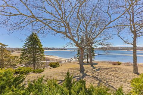 12 Groveland Street Wareham MA 02532