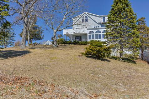 12 Groveland Street Wareham MA 02532