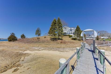12 Groveland Street Wareham MA 02532