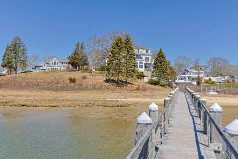 12 Groveland Street Wareham MA 02532