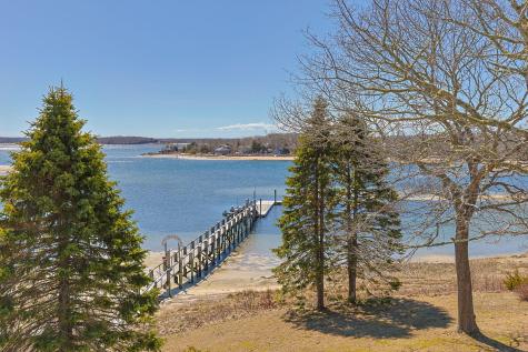 12 Groveland Street Wareham MA 02532