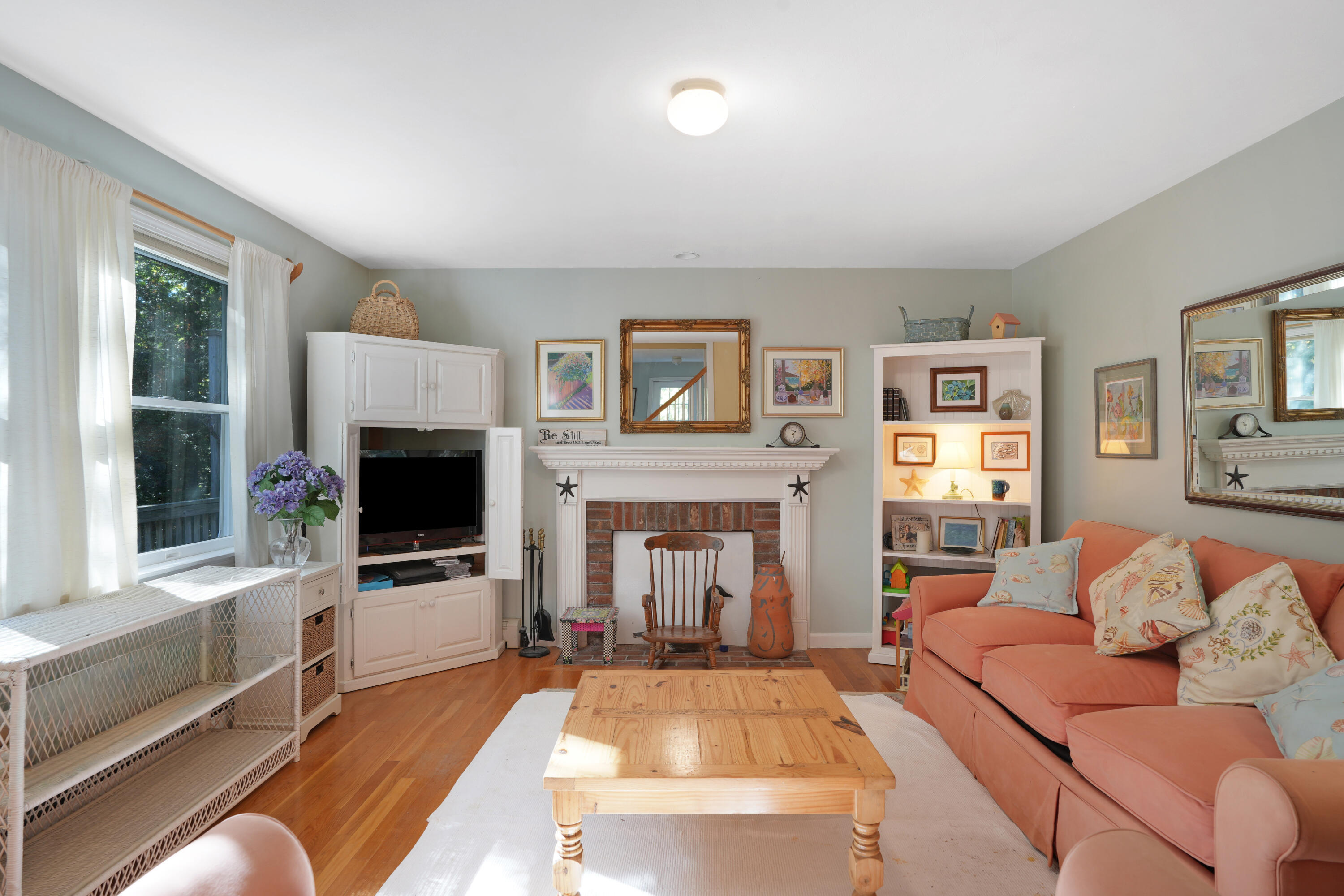 22 Old Lighthouse Road MA 02568