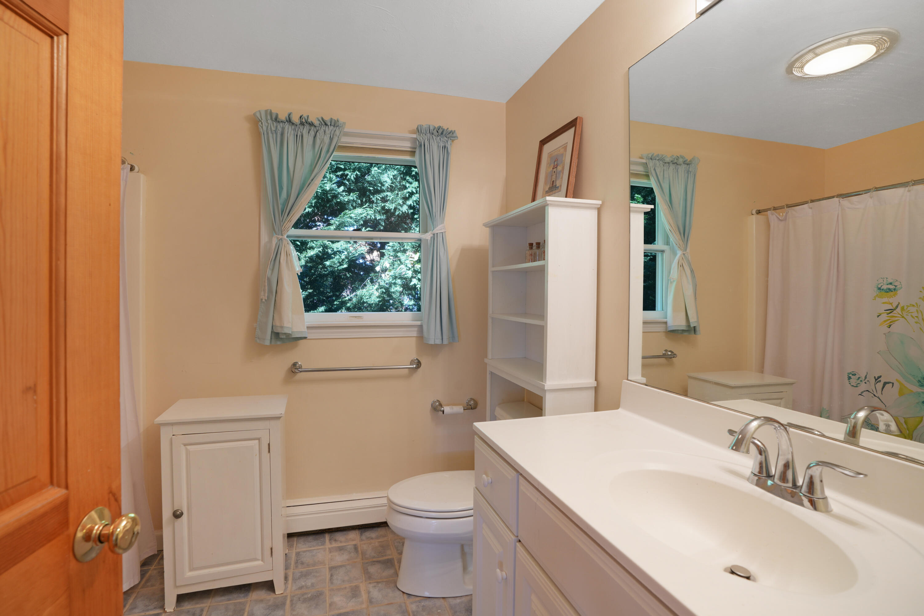 22 Old Lighthouse Road MA 02568