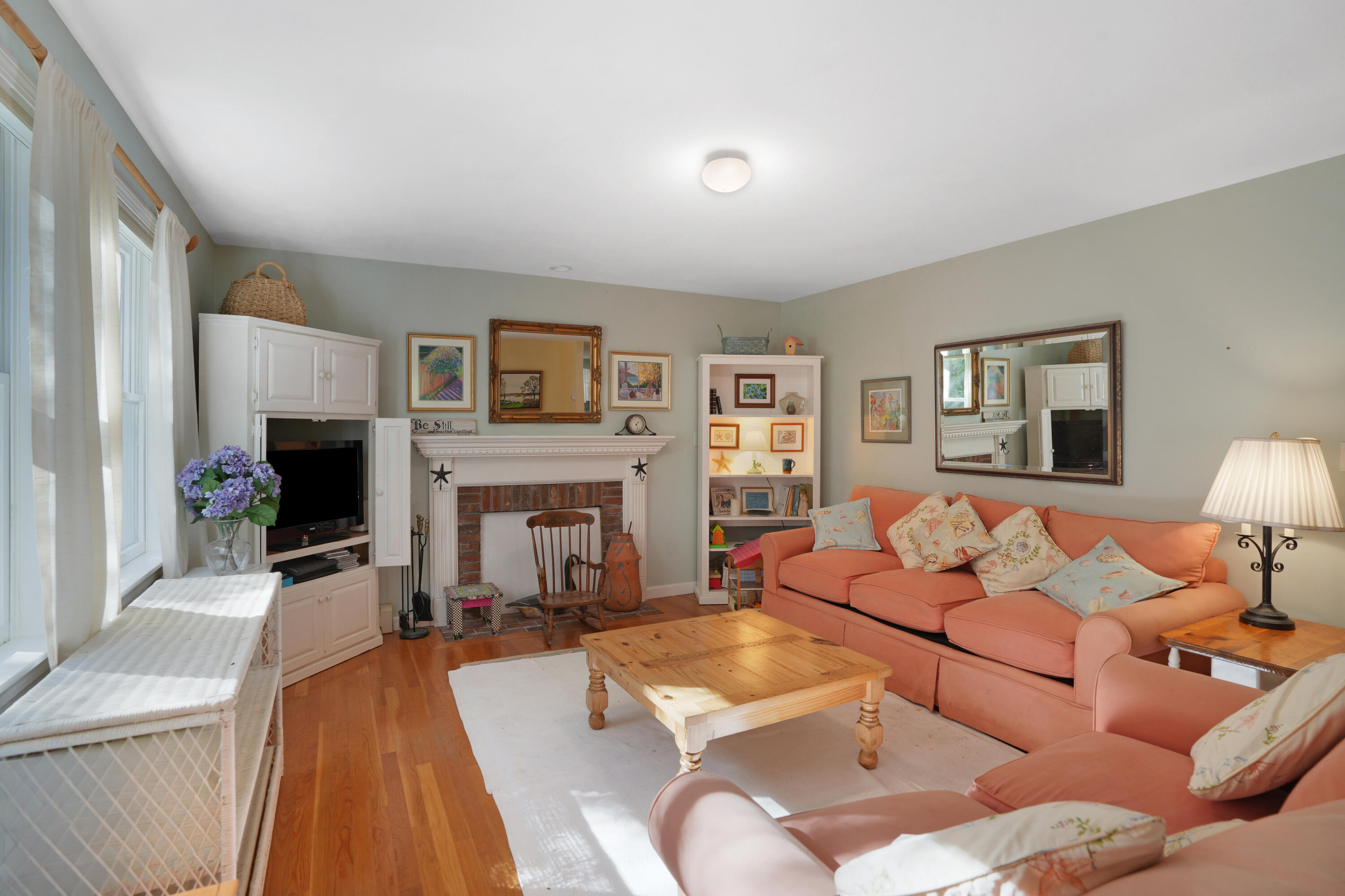 22 Old Lighthouse Road MA 02568