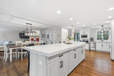 23 Middle Pond Path Barnstable MA 02648