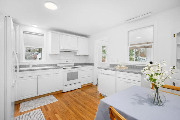 177 Bayview Circle Osterville MA 02655
