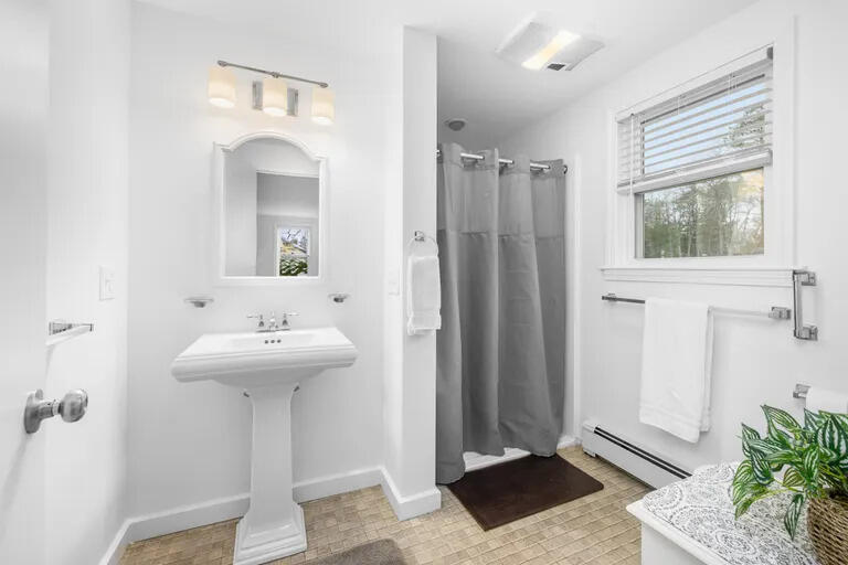 177 Bayview Circle Osterville MA 02655