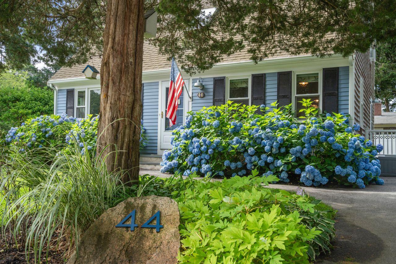44 Hillside Avenue North Falmouth MA 02556