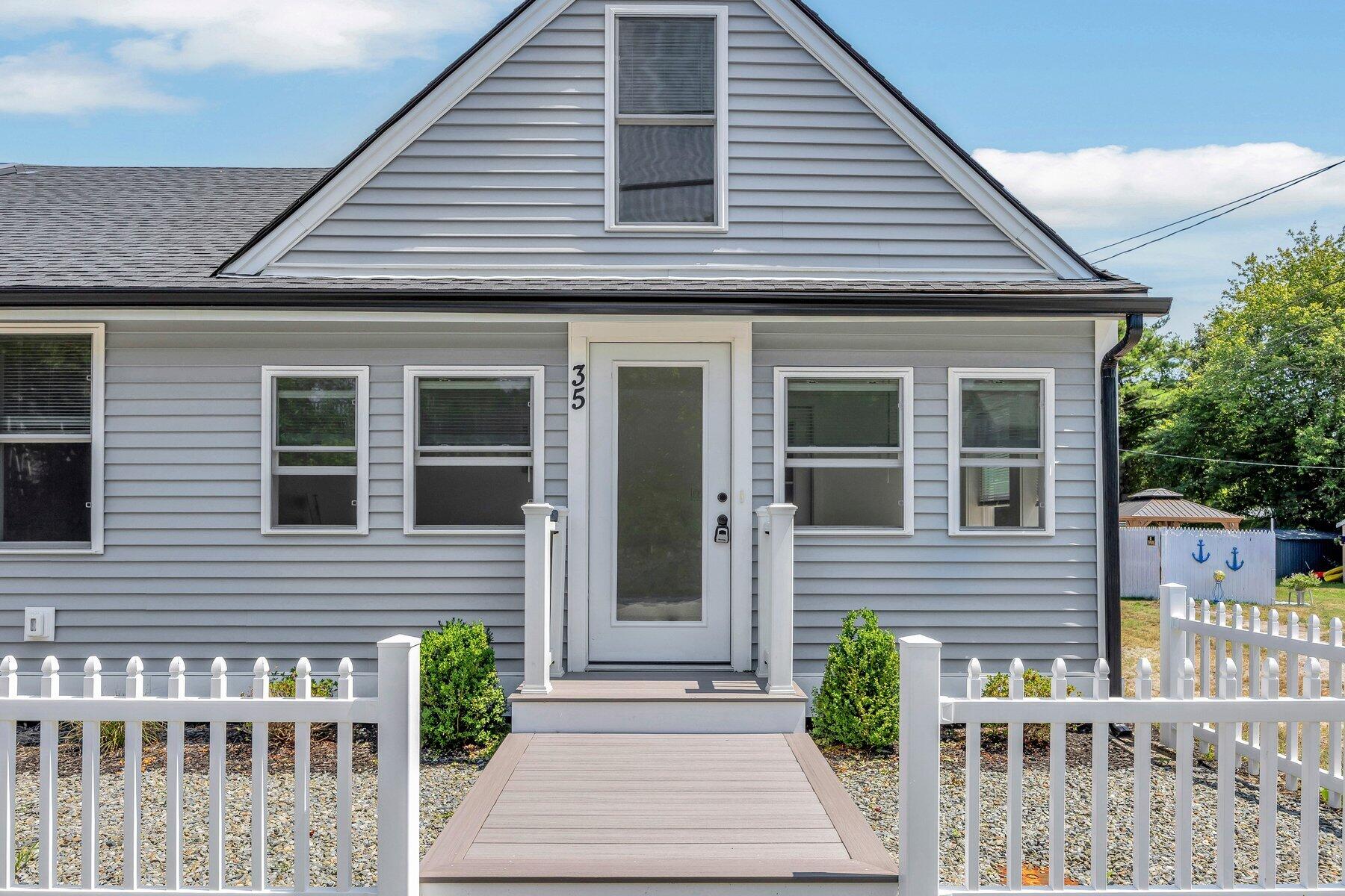 35 Locust Street Wareham MA 02558