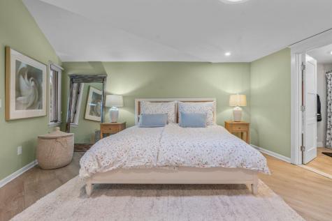 16 Bosuns Lane Mashpee MA 02649