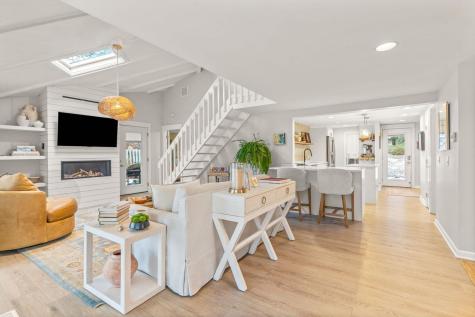 16 Bosuns Lane Mashpee MA 02649