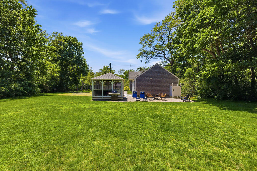 18 Nobscussett Road Dennis MA 02638