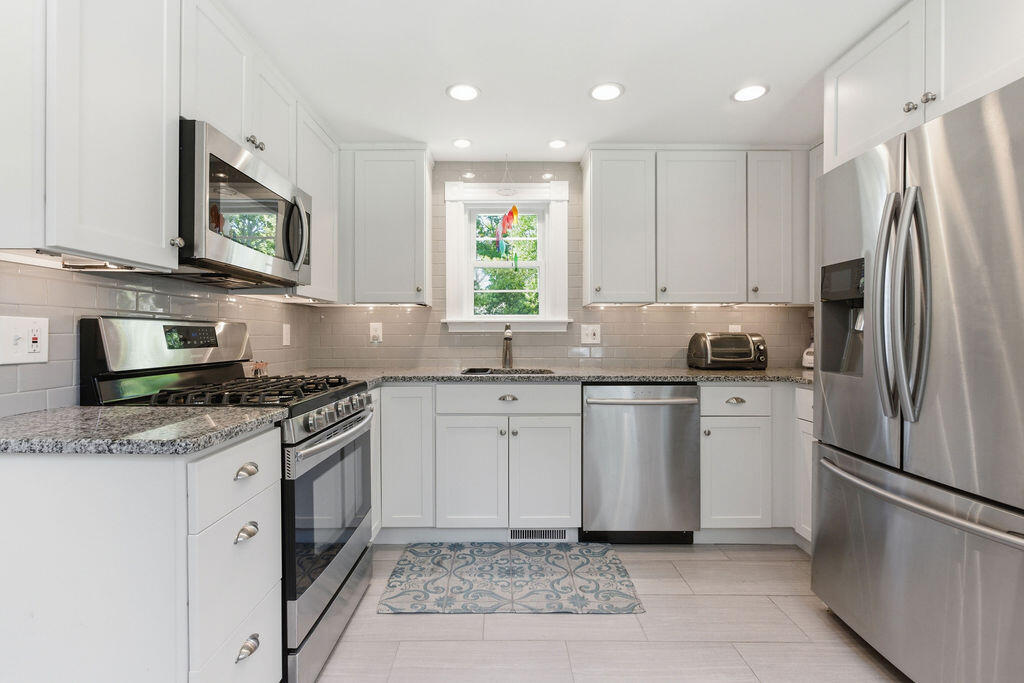 18 Nobscussett Road Dennis MA 02638