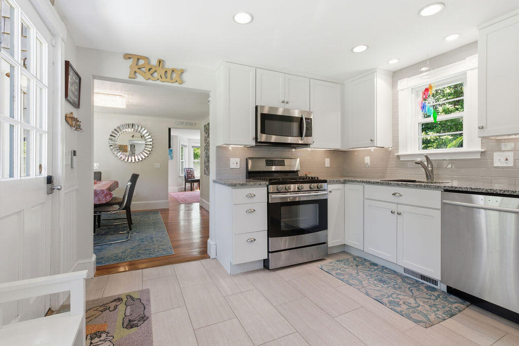 18 Nobscussett Road Dennis MA 02638