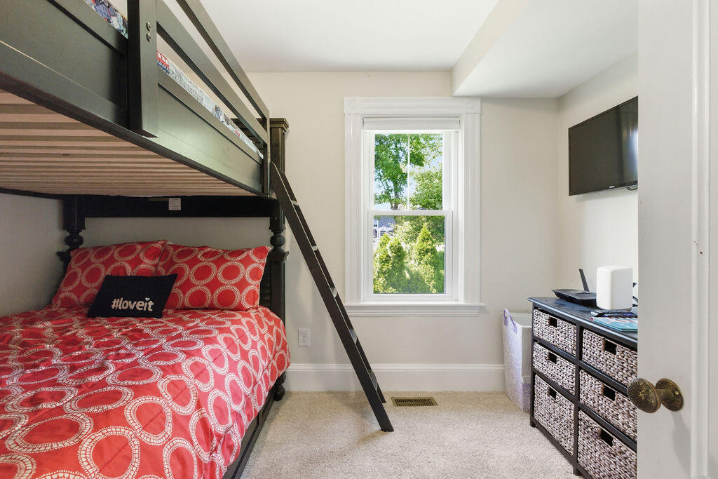 18 Nobscussett Road Dennis MA 02638