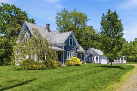 18 Nobscussett Road Dennis MA 02638