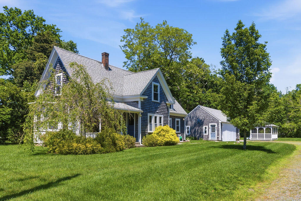 18 Nobscussett Road Dennis MA 02638