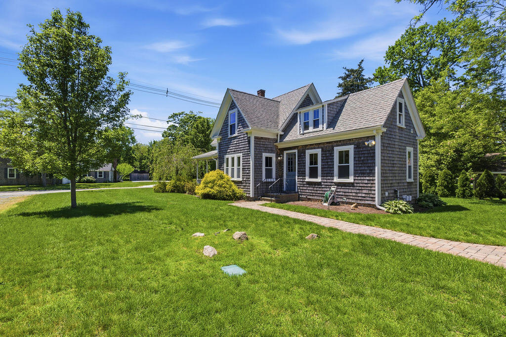 18 Nobscussett Road Dennis MA 02638