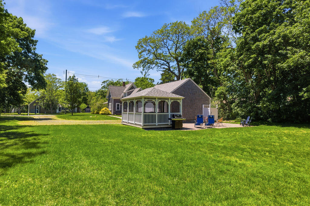 18 Nobscussett Road Dennis MA 02638