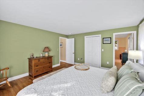 29 Redlands Road East Falmouth MA 02536