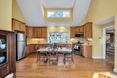 29 Redlands Road East Falmouth MA 02536